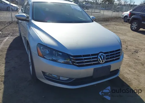 2012 Volkswagen Passat 3.6L V6 Sel Premium z USA, uszkodzony, nr VIN 1VWCM7A38CC075208
